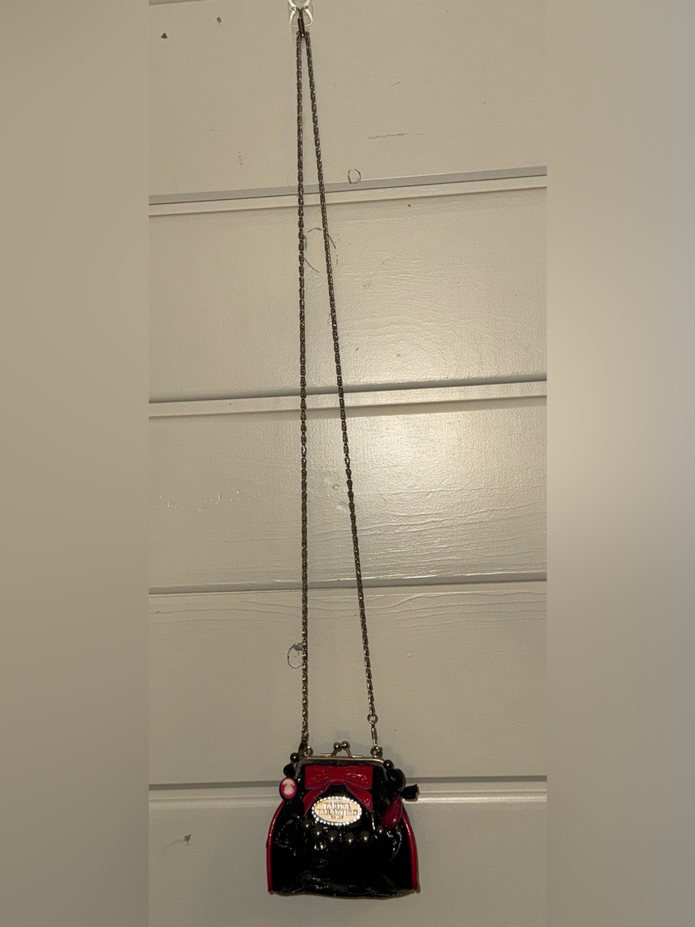 VTG Tarino Tarantino patent kiss lock handbag - red bow & charms